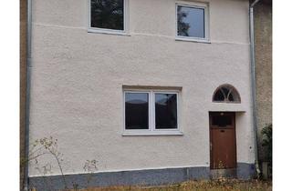 Reihenhaus kaufen in 14943 Luckenwalde, Reihenhaus mit Garten zum Ausbau
