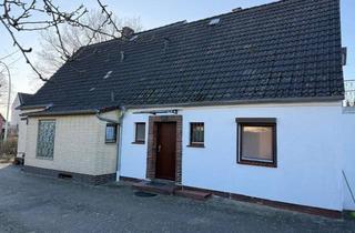 Haus mieten in 25469 Halstenbek, Preiswerte, gepflegte 2,5-Zimmer-Doppelhaushälfte mit EBK in Halstenbek