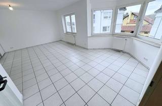 Wohnung kaufen in 65520 Bad Camberg, Bad Camberg: Helle 1-Zi-ETW 35 m² | Renov. 2025 | Stellplatz+Keller | courtagefrei | zentral+grün