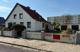 Doppelhaushälfte kaufen in 39171 Sülzetal, Sülzetal - Charmante Haushälfte mit einem grünen Grundstück inkl. 2 Garagen