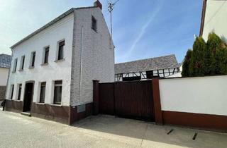 Bauernhaus kaufen in 53844 Troisdorf, Troisdorf - Sanierung oder Abriss? Handwerker aufgepasst! Bergheim - Alter Bauernhof mit allem, was dazu gehört!