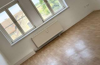 Wohnung mieten in Lindenallee 17, 39387 Oschersleben, Attraktive und sanierte 3-Zimmer-Dachgeschosswohnung in Klein Oschersleben