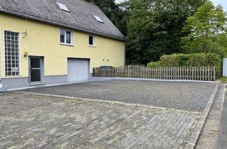 Einfamilienhaus kaufen in 56766 Ulmen, Gepflegtes Einfamilienhaus mit 2 Wohnungen und großem Grundstück (zusätzl. Bauplatz)