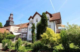 Haus kaufen in 63543 Neuberg, 2 Häuser auf großem Grundstück in Neuberg-Ravolzhausen in einer Sackgasse.