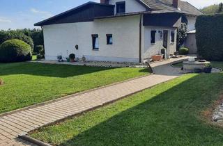 Haus kaufen in 84189 Wurmsham, -Kostengünstiges Eigenheim- Ländliches EFH mit weitläufigem Grund