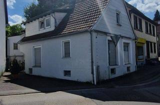 Garagen kaufen in 67714 Waldfischbach-Burgalben, Einseitig angebautes Zweifamilienhaus in 67714 Waldfischbach-Burgalben