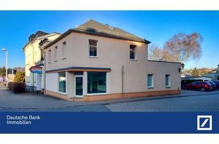 Haus kaufen in 07907 Schleiz, Schleiz im Herzen: Attraktives Stadthaus mit Ladengeschäft, vermieteter Wohnung und Stellplätzen!