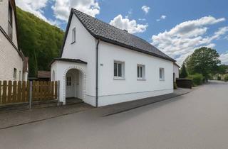 Haus kaufen in Alte Schulstraße, 99330 Liebenstein, geräumiges EFH mit Nebengelass und wunderschönem Garten in ruhiger Waldrandlage (behindertengerecht)