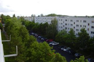 Wohnung kaufen in Bansiner Str. 27a, 12619 Kaulsdorf, Kapitalanlage im Erbbaurecht! Vermietet mit Dauerwohnrecht! Schöne Balkonwohnung im 5. OG!