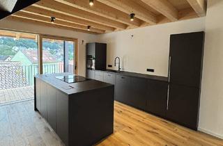 Wohnung mieten in 93167 Falkenstein, Moderne 2-Zimmer Dachgeschoss Wohnung mit Küche in Falkenstein