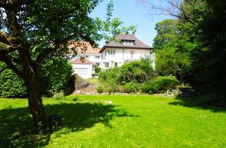 Villa kaufen in 73431 Aalen, Zauberhafte Stadtvilla unter Walmdach in zentrumsnaher Wohnlage mit Gartenpavillon und Doppelgarage