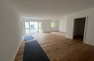 Wohnung kaufen in 78727 Oberndorf, Oberndorf am Neckar - Vier Zimmer Wohnung mit Balkon