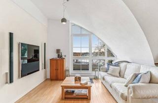 Wohnung kaufen in 12557 Berlin, Berlin - Dachgeschosstraum in erster Wasserreihe - Wendenschloß zum Verlieben!