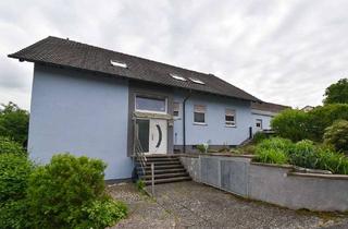 Wohnung kaufen in 97475 Zeil, Kapitalanlage - Vermietete 2-Zimmer-Dachgeschosswohnung mit Kfz-Stellplatz in Zeil am Main