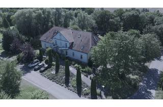 Wohnung kaufen in Dorfstraße, 17192 Varchentin, # 9a Burgfräulein im Herrenhaus *** komplett eingerichtet *** KfZ- Stellplatz *** gr. Garten ***