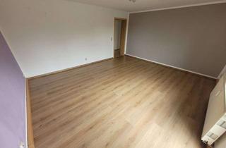 Wohnung mieten in Halsbacher Weg, 09627 Hilbersdorf, Schöne 4 Raumwohnung im Grünen + Balkon + Garten + Badewanne
