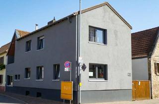 Haus kaufen in 67150 Niederkirchen, Renoviertes Ein-Zweifamilienhaus mit Potenzial für die große Familie!