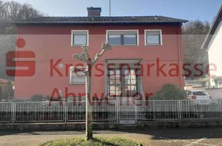 Einfamilienhaus kaufen in 53498 Bad Breisig, Großzügiges Einfamilienhaus, auch geeignet zum Mehrgenerationenwohnen, in zentraler Lage!