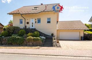 Einfamilienhaus kaufen in 54570 Neroth, Freistehendes Einfamilienhaus in Neroth - Effizienzhaus 70 - mit Doppelgarage & traumhaftem Garten