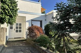 Haus kaufen in 72585 Riederich, Wohnglück mit Weitblick: Terrassenhaus mit kleinem Südwestgarten