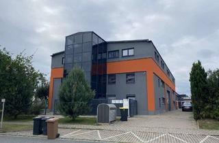 Gewerbeimmobilie kaufen in 90574 Roßtal, Werkstatthalle und Betriebswohnung mit guter Verkehrsanbindung in Roßtal/ Buchschwabach