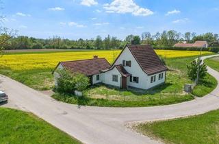Grundstück zu kaufen in 84079 Bruckberg, Großzügiges Grundstück mit genehm. Bauvorbescheid und Altbestand in idyllischer Lage bei Bruckberg