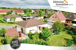 Haus kaufen in 18184 Poppendorf, Ihr neues Zuhause! Ca. 105m² großer Bungalow mit Garage, Carport & 1.019m² Grd. am Rand Poppendorfs!
