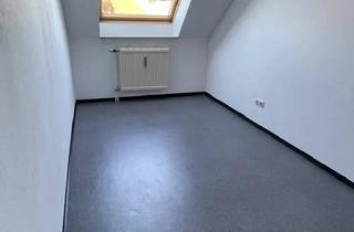 Wohnung mieten in Hauptstraße, 86356 Neusäß, Renovierte 3-ZKB-Maisonette Wohnung mit EBK & Tiefgarage; Nahe Uniklinikum Augsburg