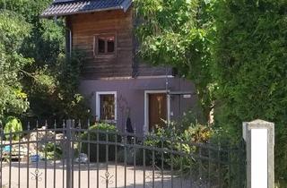 Haus kaufen in 92690 Pressath, Pressath - Holzhaus auf großem Hof für Selbstversorger mit Nebengebäuden