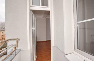 Wohnung kaufen in Rennbahnstrasse 24, 13086 Berlin, Berlin - Traumhaft: 2-Zimmer-Wohnung in Weißensee - Fußläufig zum See - mit BALKON *BEZUGSFREI*
