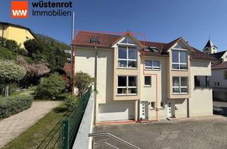 Wohnung kaufen in 69493 Hirschberg, Wohnen wie im eigenen Haus! Helle 3-Zimmerwohnung mit Garten und zwei Garagenplätzen.