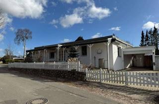 Haus kaufen in Bergstraße 2a, 24850 Hüsby, Ansprechender Flachdachbungalow mit viel Wohnraum