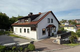 Haus kaufen in 92507 Nabburg, Top-Kapitalanlage in Nabburg - 4 Wohneinheiten, PV, ca. 5,7% Rendite