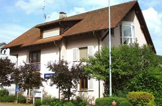 Mehrfamilienhaus kaufen in 79761 Waldshut-Tiengen, Provisionsfreies Wohnhaus mit Gewerbeeinheit in Waldshut-Tiengen-Gurtweil
