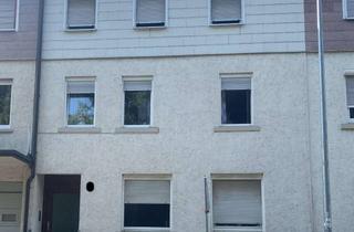Haus kaufen in 75443 Ötisheim, Charmantes Reihenmittelhaus mit Einliegerwohnung – Ideal für Familien mit mehreren Generationen