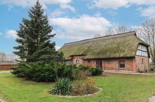Anlageobjekt in 18516 Süderholz, Perfekt für Tierhaltung: Zwei-Seitenhof mit Selbstversorgerbereich, Einliegerwohnung und viel Land