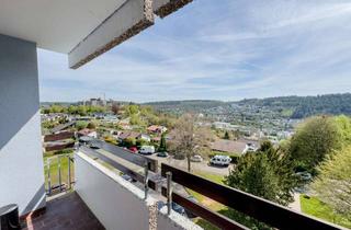 Wohnung kaufen in Carl-Zeiss-Straße 18, 72202 Nagold, Charmante 3,5 Zimmer Wohnung mit Balkon und Traumblick in naturnaher Umgebung