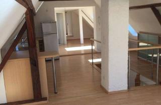 Wohnung mieten in Burgstraße 15, 61184 Karben, Gepflegte Dachgeschosswohnung, Studiocharakter mit Einbauküche in Karben