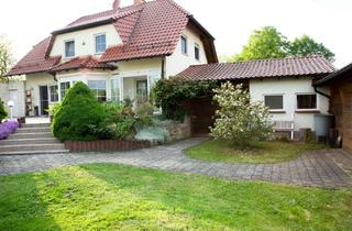 Haus kaufen in 37339 Wehnde, Haus in Wehnde als Familienidyll mit großzügigen Garten und beheizten Außenpool sowie Sauna