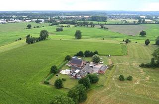 Haus kaufen in 47551 Bedburg-Hau, Hof mit großem Potenzial in ruhiger Alleinlage