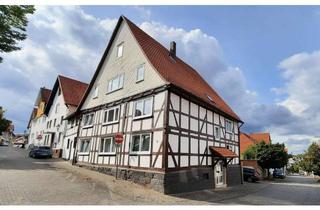 Haus kaufen in 34466 Wolfhagen, Attraktives Mehrfamilien-Fachwerkhaus, Kapitalanlage, viel Potenzial, beste Lage in Wolfhagen