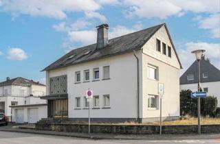 Anlageobjekt in 54634 Bitburg, MFH mit 3 Einheiten zur flexiblen Nutzung in TOP-Citylage