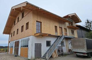 Wohnung mieten in 85653 Aying, Stilvolle 3-Zimmer-Dachgeschosswohnung mit gehobener Innenausstattung in Kleinhelfendorf
