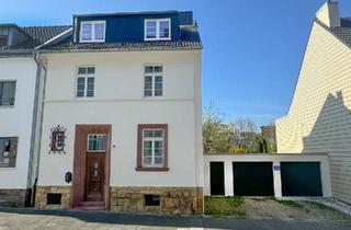Villa kaufen in 53879 Euskirchen, Euskirchen - Kernsanierte, einzugsfertige Altbauvilla, Südstadt, Doppelgarage