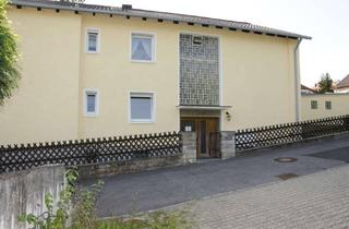Wohnung mieten in Sudetenstrasse, 97199 Ochsenfurt, Sehr schöne Erdgeschoss-Souterrain-Wohnung, Südlage, Balkon und Garten