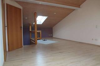 Wohnung mieten in 63543 Neuberg, Wohnen auf 2 Ebenen: Wohnung in Neuberg mit EBK