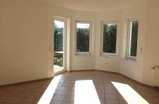 Wohnung mieten in 56112 Lahnstein, Renovierte EG-Wohnung mit Tiefgarage, Einbauküche und Terrasse, ruhige Wohnlage in Waldnähe