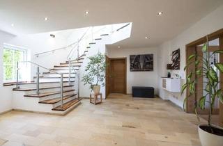 Haus kaufen in 86556 Kühbach, Traumhaftes Architektenhaus - Licht, Luxus & Lifestyle mit Innenpool
