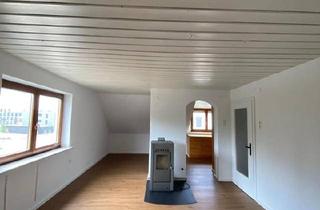 Wohnung kaufen in 94315 Straubing, Straubing - 3-Zimmer-DG-Wohnung mit EBK in Straubing