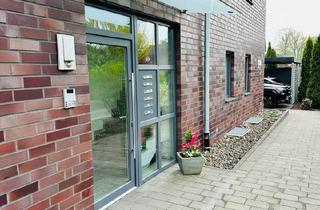 Wohnung kaufen in 33758 Schloß Holte-Stukenbrock, Schloß Holte-Stukenbrock - 2 Zimmer Eigentumswohnung mit eigenen Garten